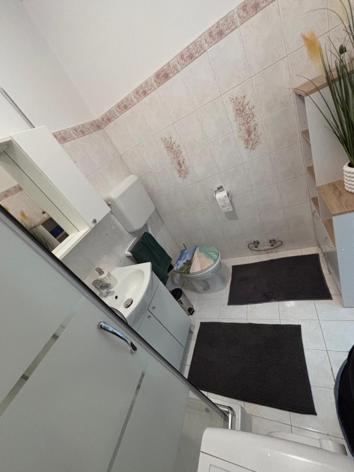 App Karla Apartment Pula Luaran gambar